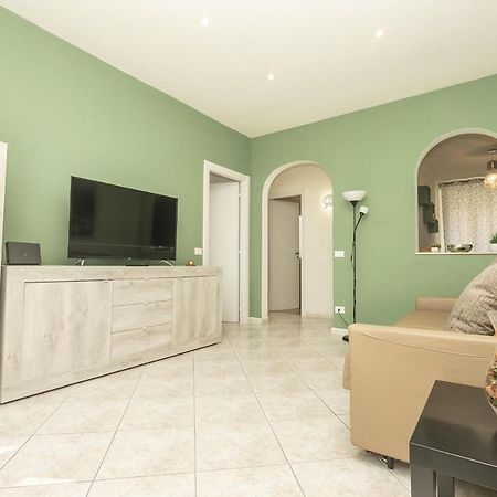 Homes In Genoa - Young Apartment Εξωτερικό φωτογραφία